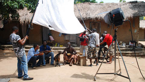 A behind-the-scene photo of A Sting In A Tale. Source: astinginatale.com