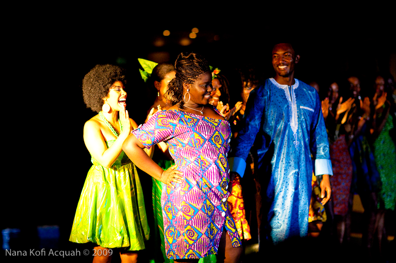 Abena Sekyiamah (centre) taking the applause at the end of the catwalks. Photo by Nana Kofi Acquah. Used by permission.