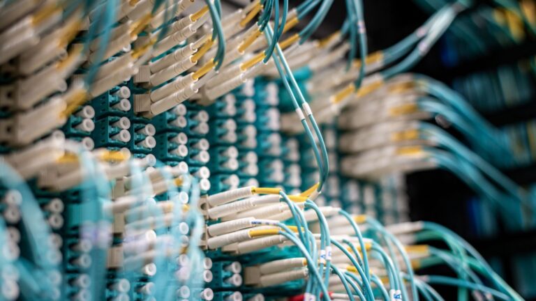 Fibre optic switch with cables plugged into its sockets