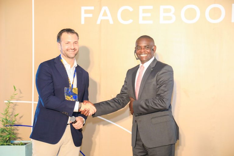 Facebook partners local university to launch video journalism fellowship in Kenya Facebook partners local university to launch video journalism fellowship in Kenya