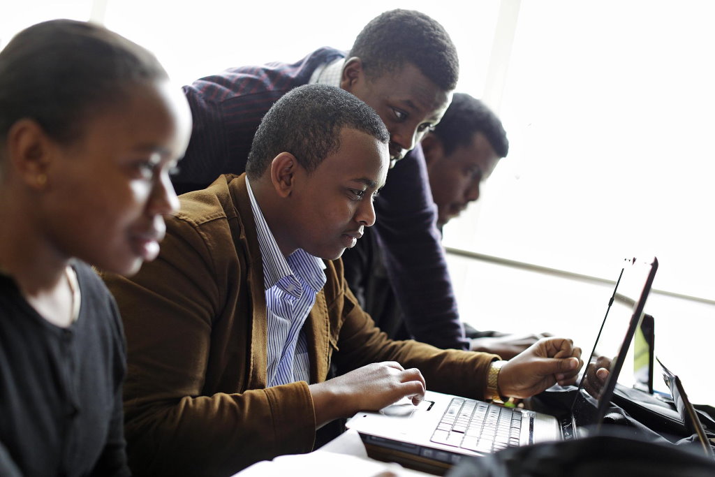 Liquid Zimbabwe rolls out free WiFi tertiary in learning institutions