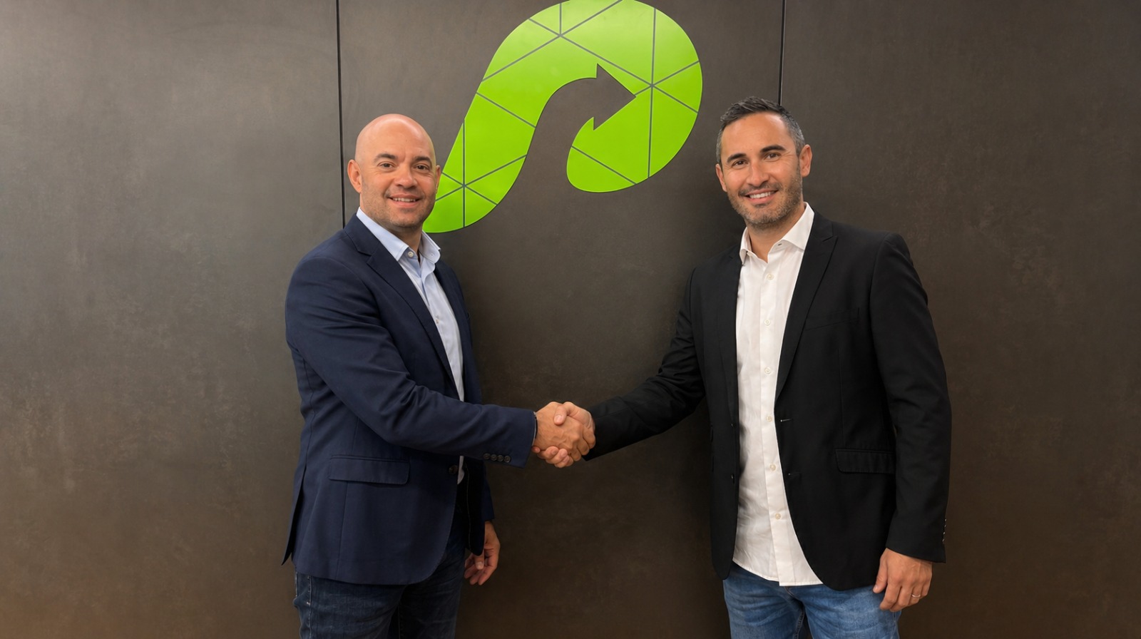 Paymenow merges with PayCurve in SA wage-access deal